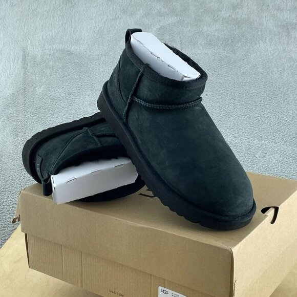 UGG Women's Classic Ultra Mini Boot, Black, 8 NWB S134 - Picture 1 of 9